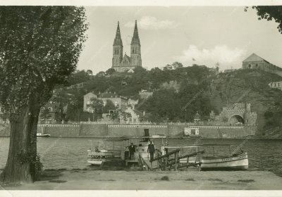 Přívoz z Vyšehradu na Císařskou louku