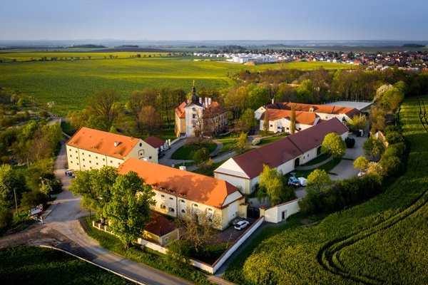 Complex for commercial use