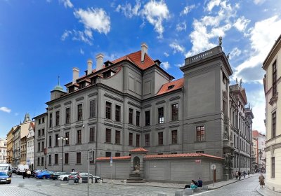 Clam-Gallasův palác